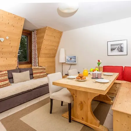 Apartman Le Paradis 18 & 18b Appts - Year *