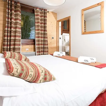 Le Paradis 18 & 18b Appts - Year * Chamonix